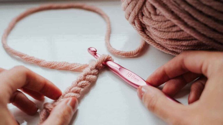 How to Start a Crochet Chain Easy Beginner Guide
